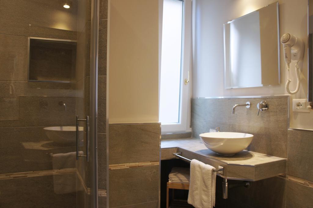 Roman Suite Guest House Buitenkant foto