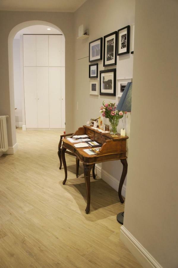 Roman Suite Guest House Buitenkant foto